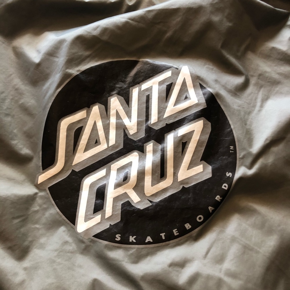 Kids windbreaker gray and black. Great shape